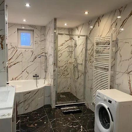 Adi Vendeghaz - Apartament Bekecs